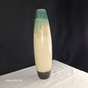 Ceramic bud vase